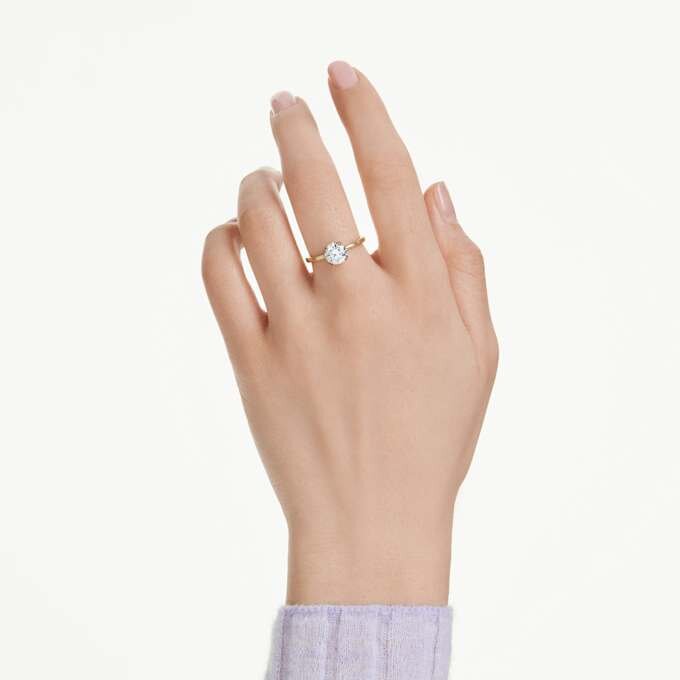 Stilla Cocktail Ring Round Cut, White, Gold-Tone Plated Stilla Cocktail Ring Round Cut, White, Gold-Tone Plated