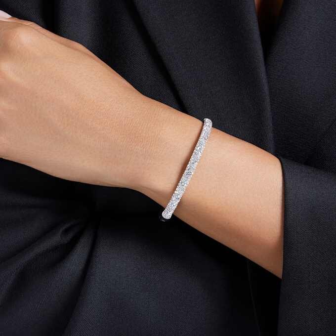 Sublima Bangle Snow Pavé, White, Rhodium Plated Sublima Bangle Snow Pavé, White, Rhodium Plated